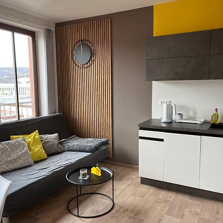 Yellow Apartment Deluxe برنو المظهر الخارجي الصورة