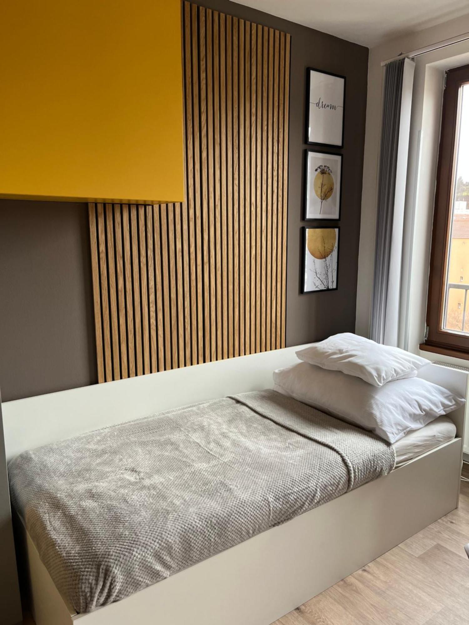 Yellow Apartment Deluxe برنو المظهر الخارجي الصورة